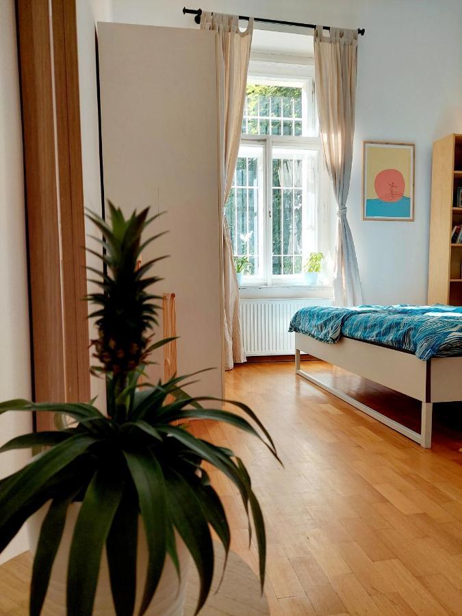 Cozy Studio In Vinohrady Прага Экстерьер фото